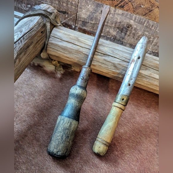 Antique Bundle of Wooden Handled Tools - Picture 3 of 8